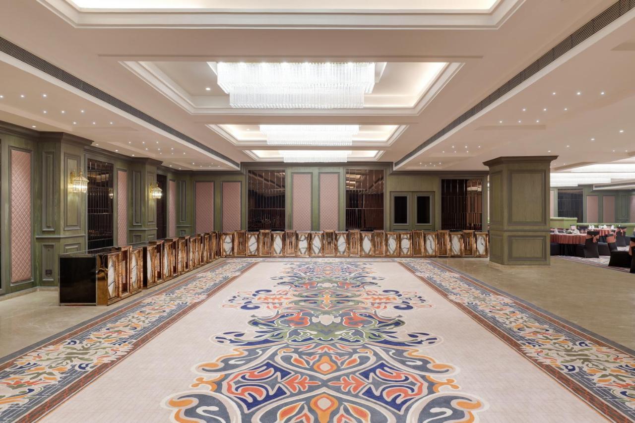 Lemon Tree Hotel, Hisār Buitenkant foto